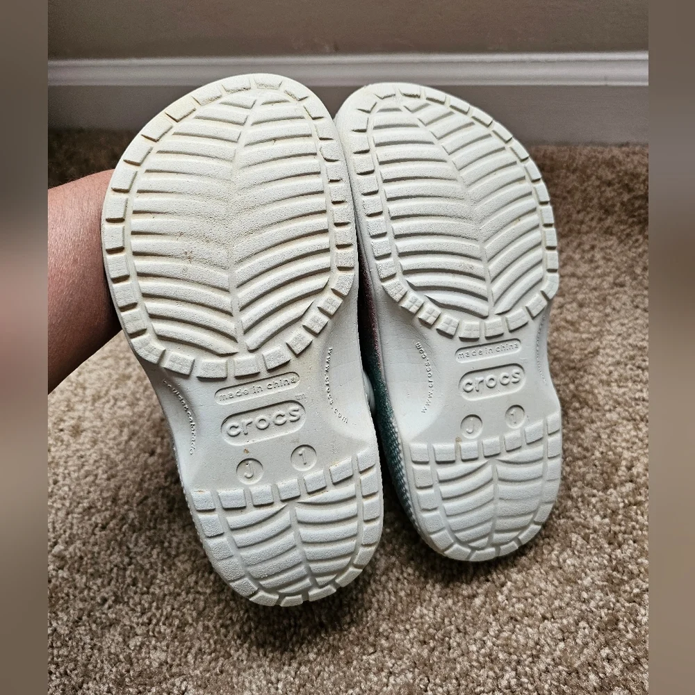 Crocs Kids Glitter Clogs - Silver J-1